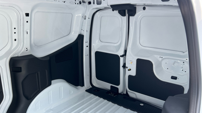 Ford Transit Courier Diesel 1.5 EcoBlue Trend Van - Image 16